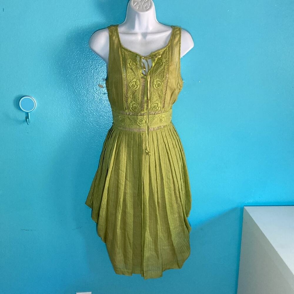 Tracy Reese Size 6 Green Sleeveless Silk & Linen Dress with Embroidered Details